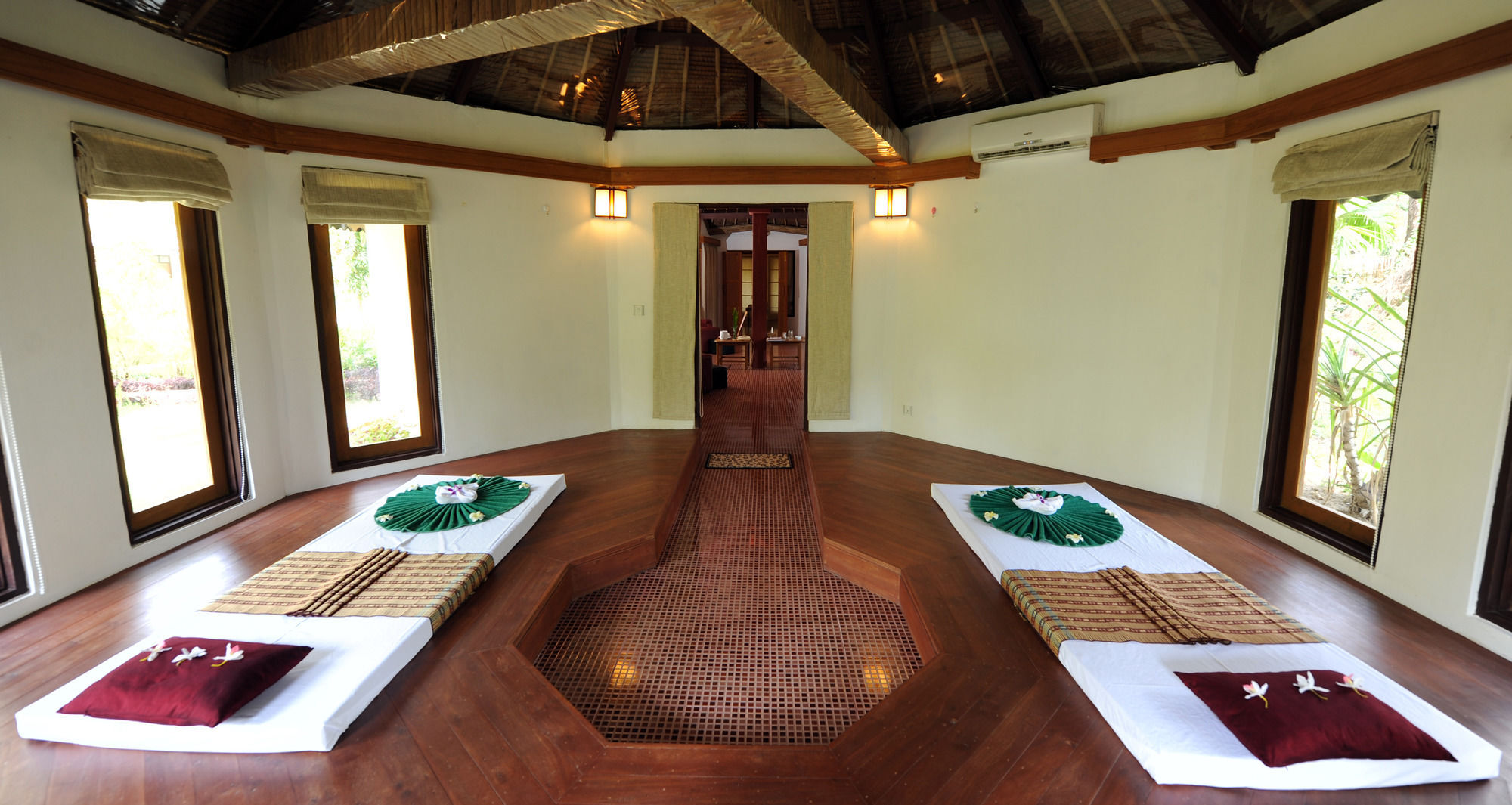 โรงแรม Thande - งาปาลิ