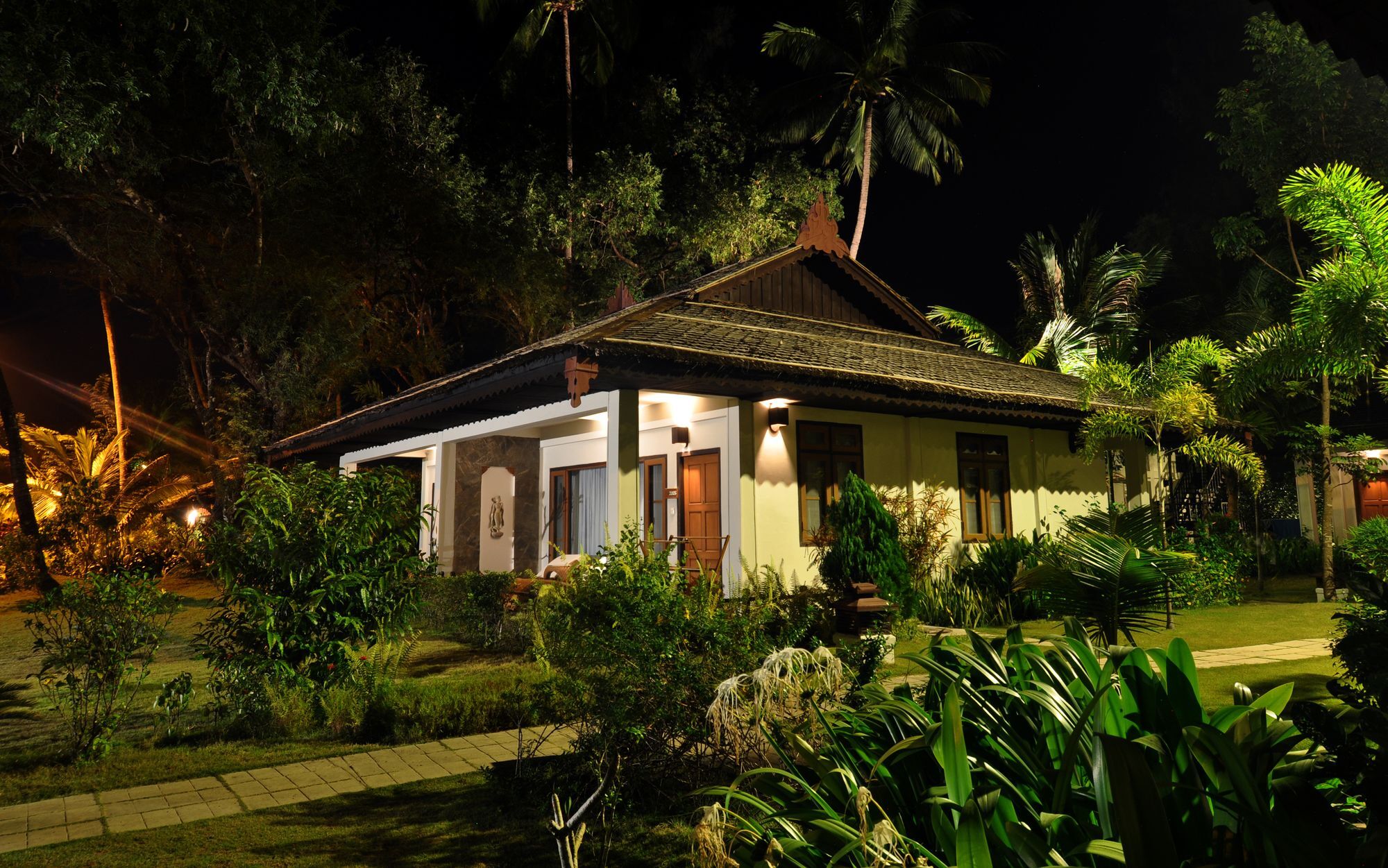 Thande - โรงแรม